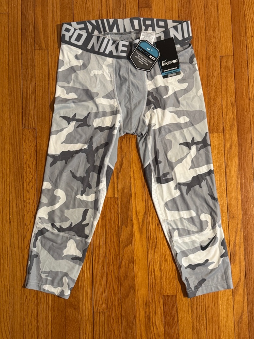 NIKE PRO DRI-FIT MAX GAMME HYPERCOOL CAMO 3/4 LENGTH COMPRESSION PANTS Men’s XL